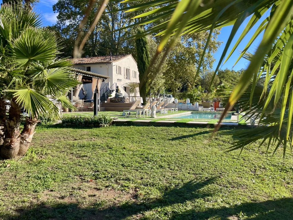 Property photo 2 of 38