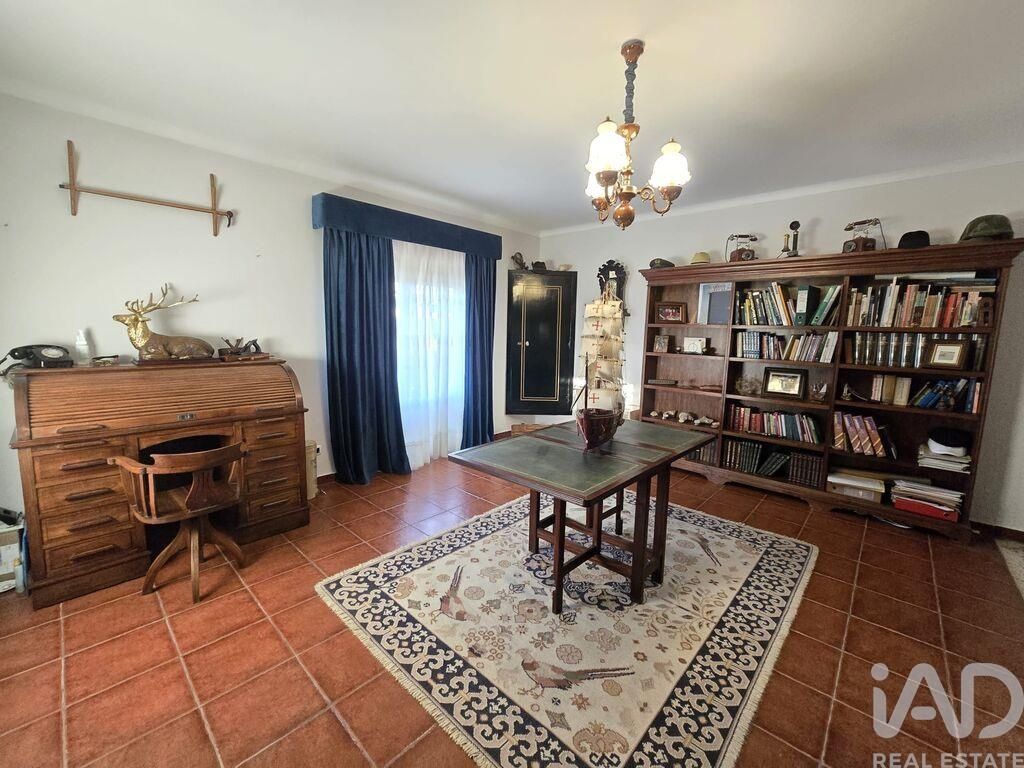 Property photo 3 of 39