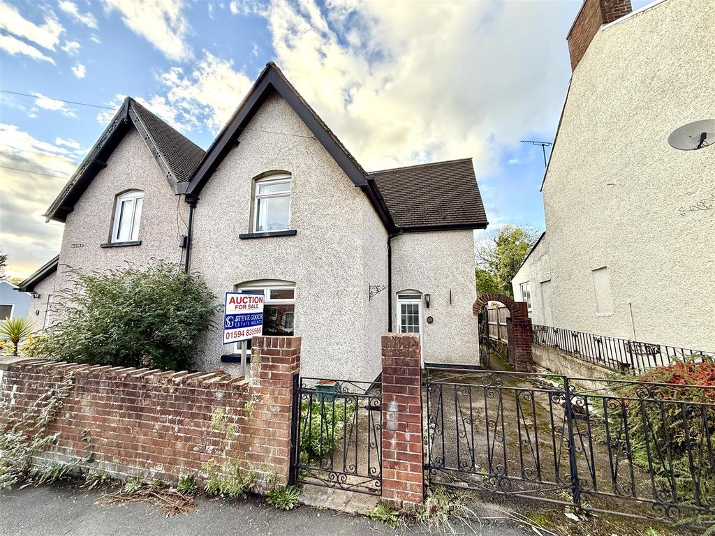 Property photo 1 of 12