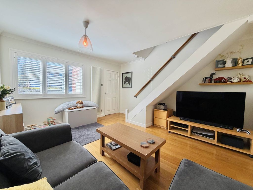 Property photo 3 of 12