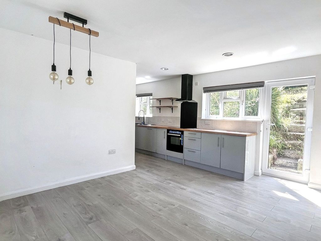 Property photo 2 of 18 Not Specified
