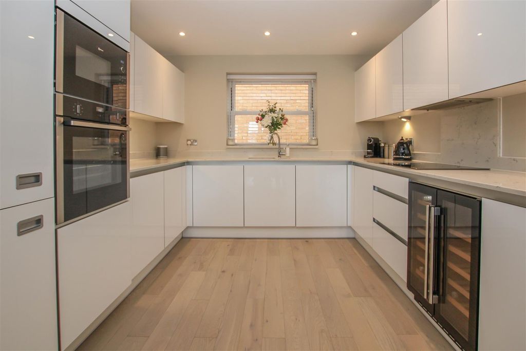 Property photo 3 of 16 Img_8437.Jpg