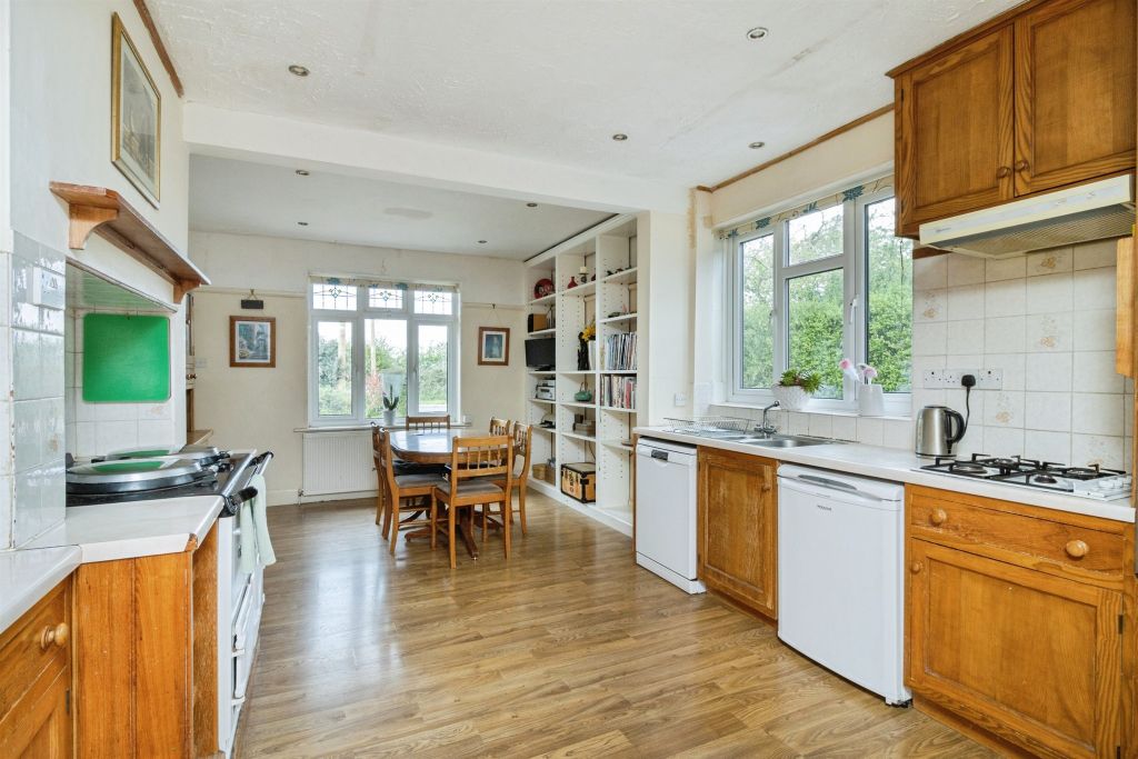 Property photo 3 of 24