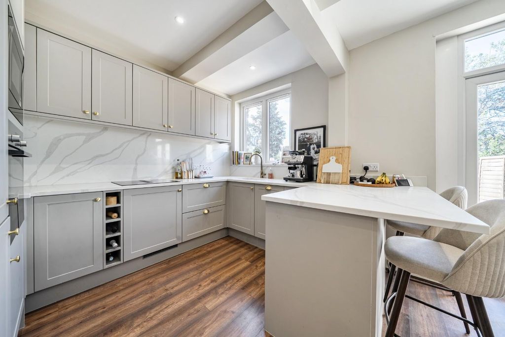 Property photo 2 of 20 1524069-15-6Ab27E81B57Dd.Jpg