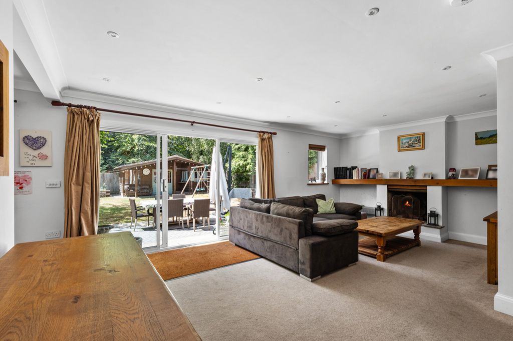 Property photo 2 of 14