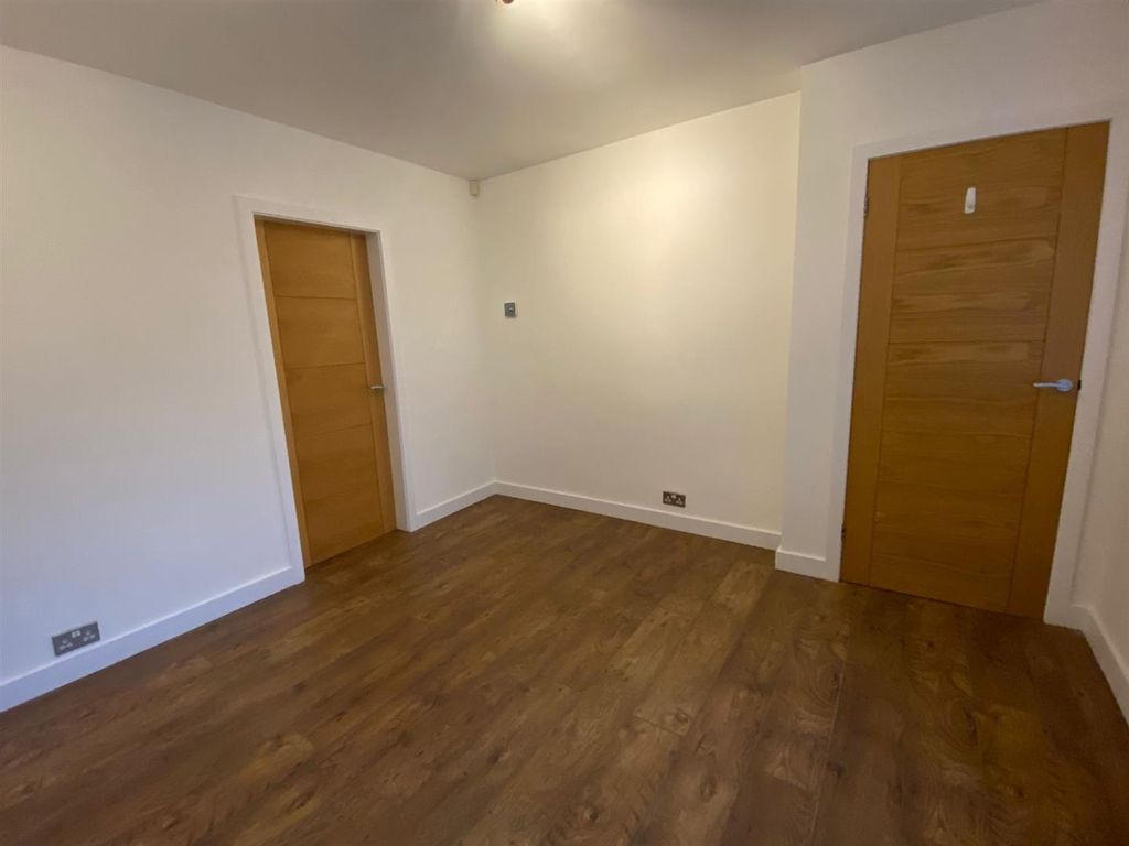 Property photo 3 of 13 Image00011.Jpeg