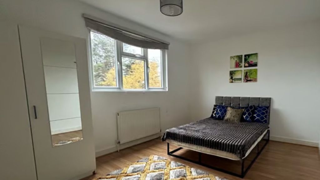 Property photo 2 of 3