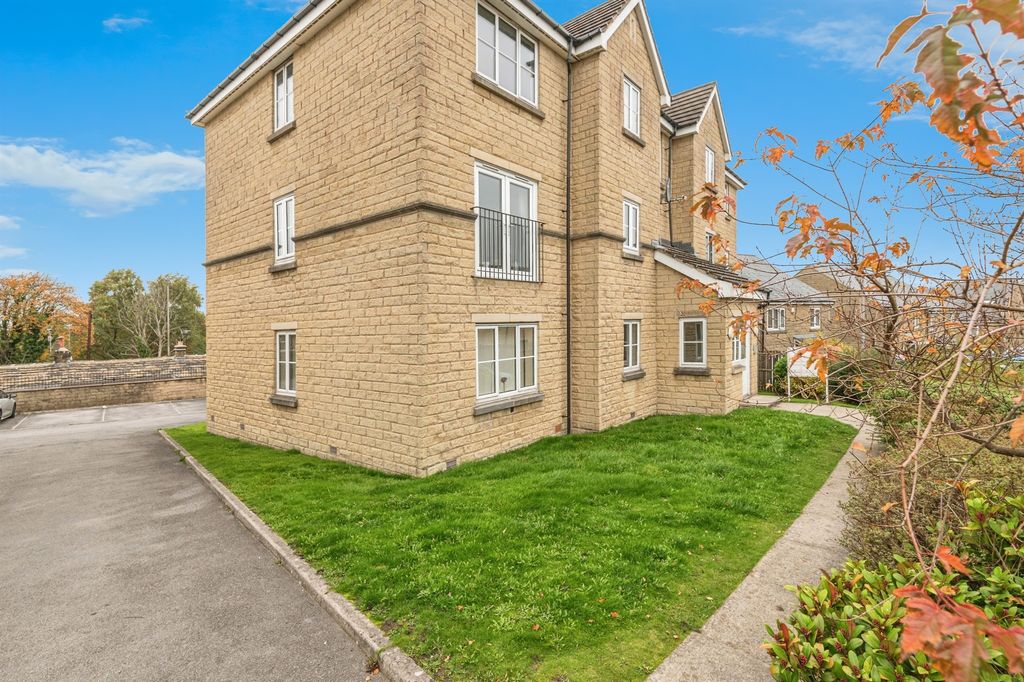 Property photo 2 of 11