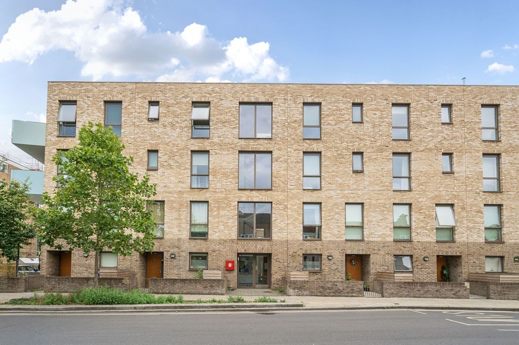 Property photo 1 of 19 1330404-1-6880d91...