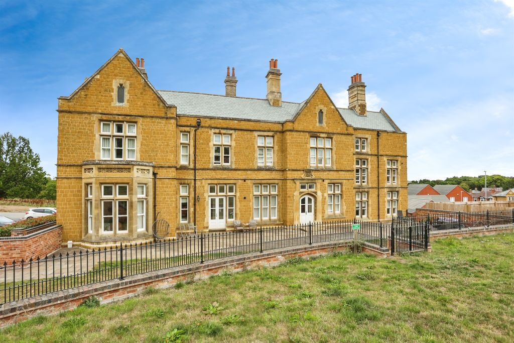 Property photo 1 of 13