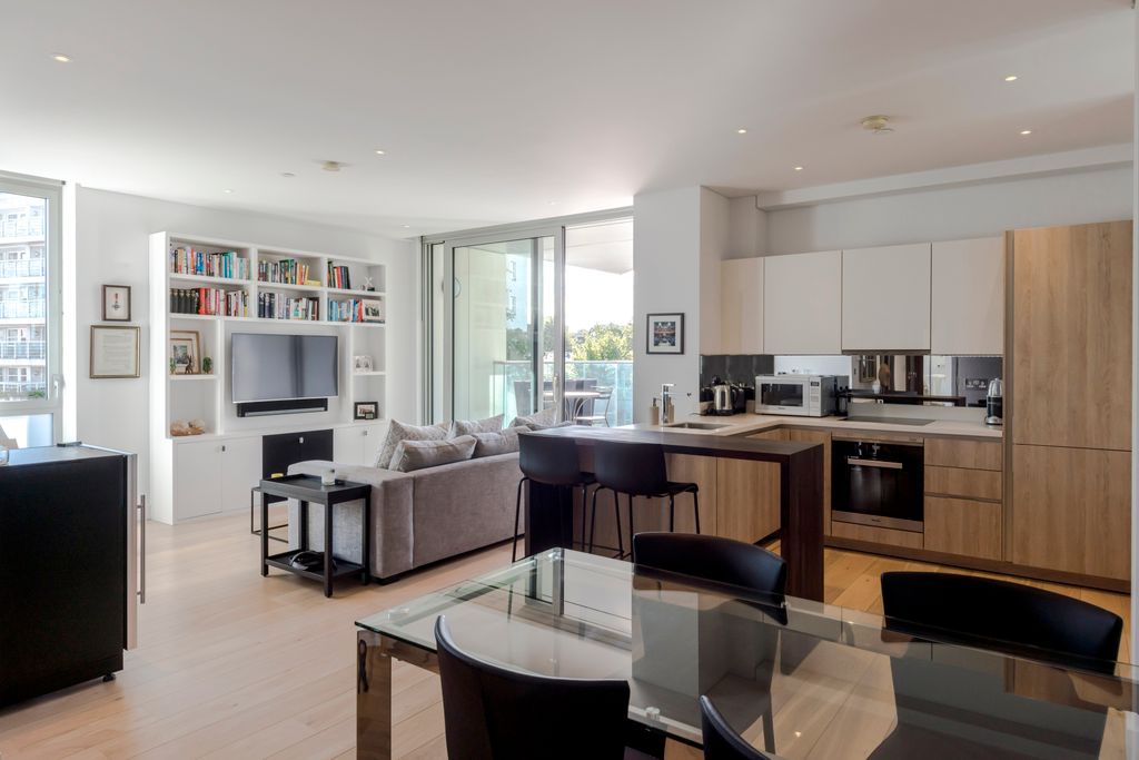 Property photo 2 of 16