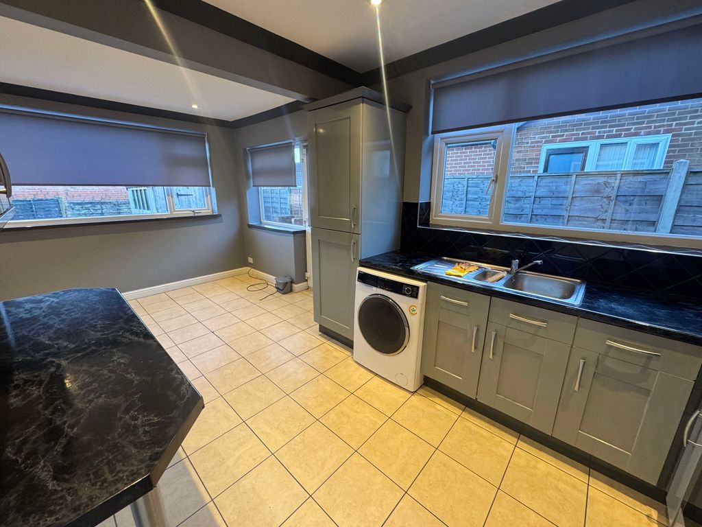 Property photo 3 of 19 Photo 17