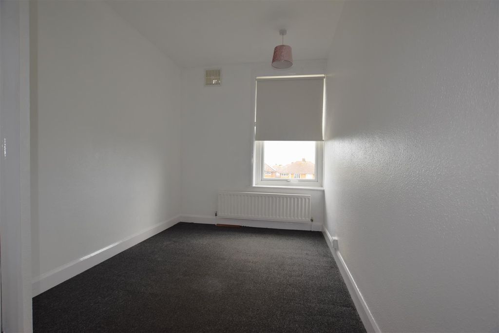 Property photo 3 of 12 Bedroom 2