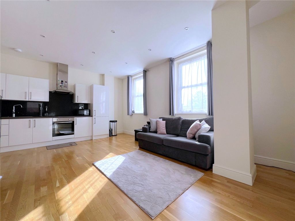 Property photo 2 of 10 Picture No. 06