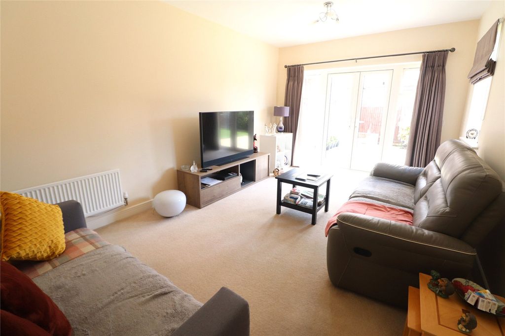 Property photo 2 of 22 Picture No. 01