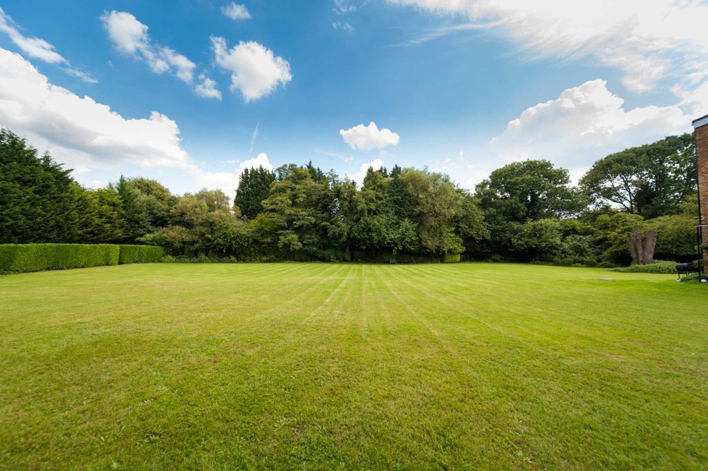 Property photo 2 of 7