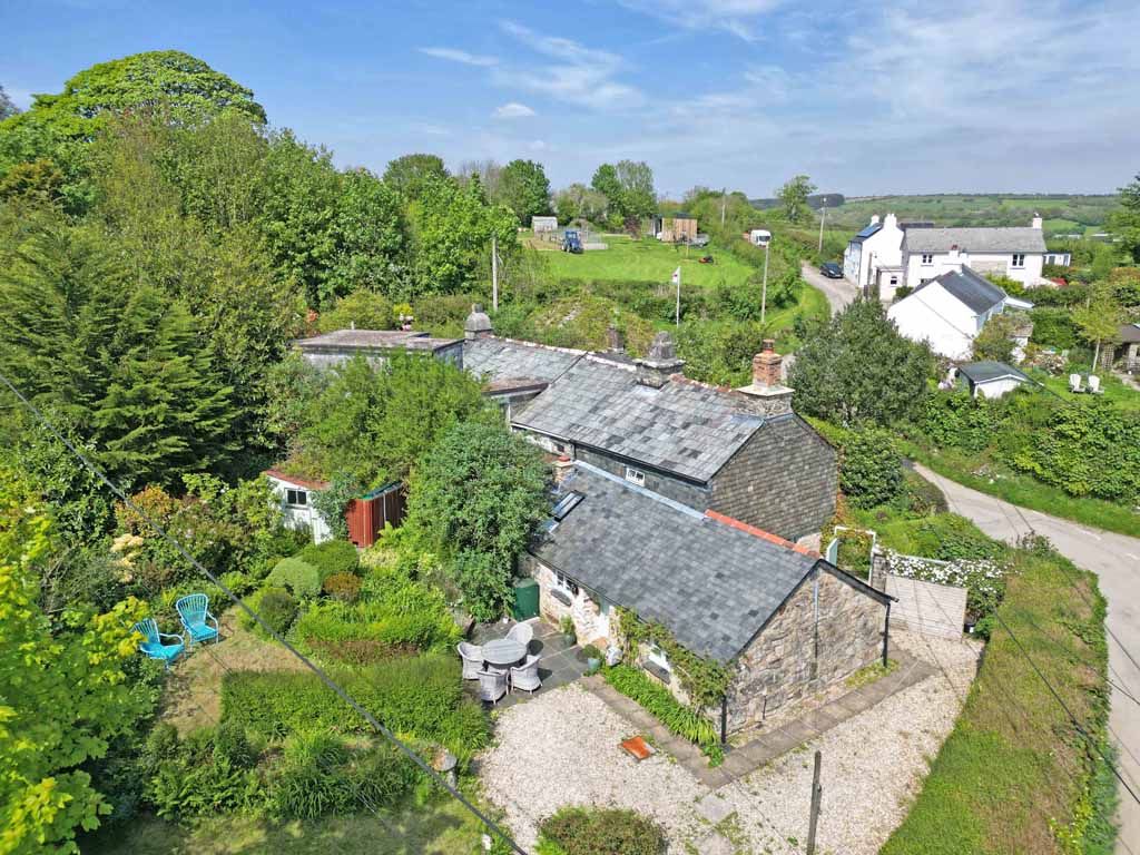 Property photo 3 of 18 Photo 3
