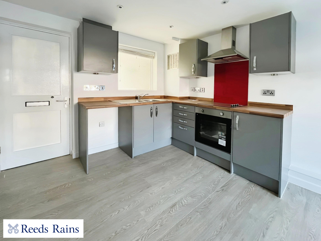 Property photo 2 of 15 Picture No. 05