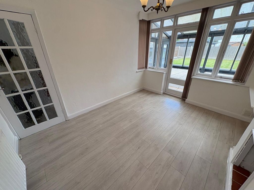 Property photo 2 of 13 Image