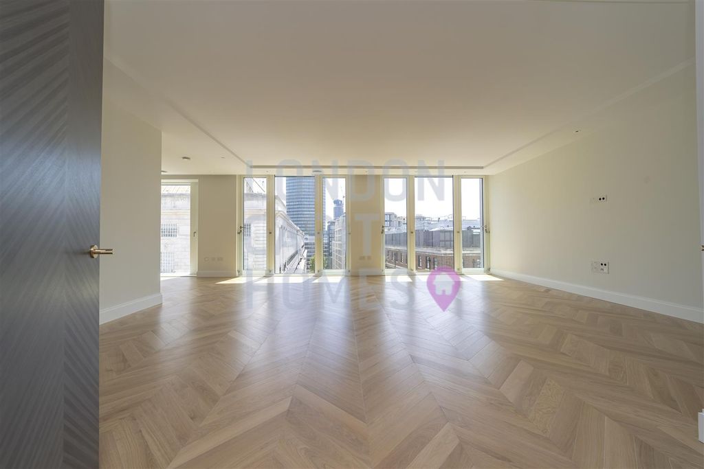 Property photo 3 of 19 Hope1701.Jpg