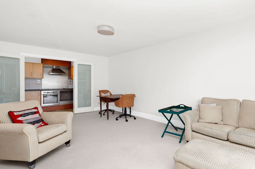 Property photo 3 of 25