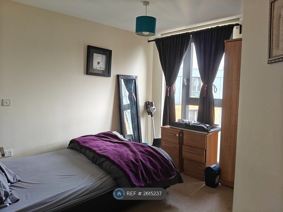 Property photo 2 of 13 Bedroom1