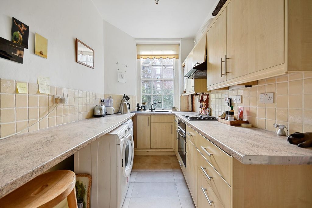 Property photo 2 of 11 Tec - 26 Abbey House - Kitchen.Jpg