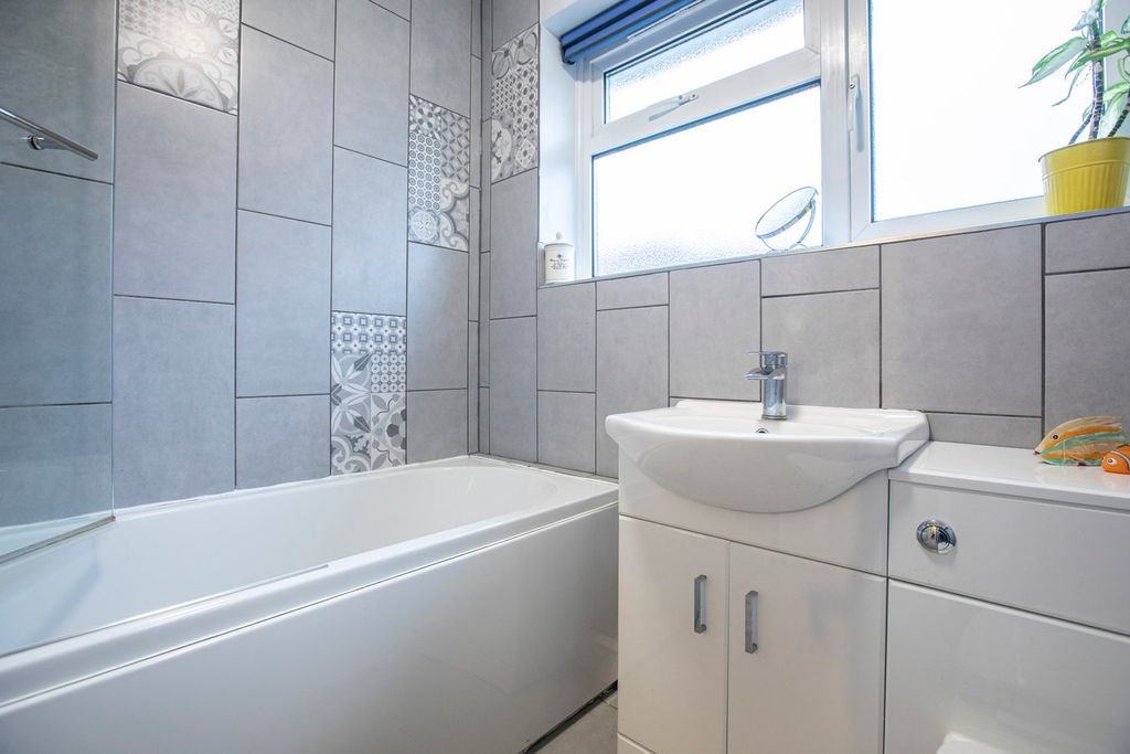 Additional image 13 of 2 bed maisonette for saleSouthwick Close, East Grinstead RH19