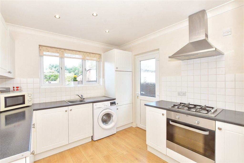 Property photo 1 of 12 Kitchen