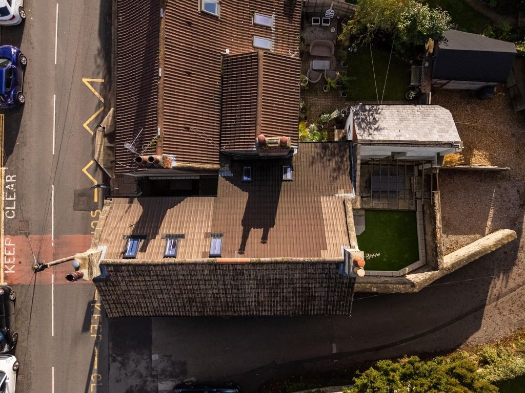 Property photo 2 of 17 00021.Jpg