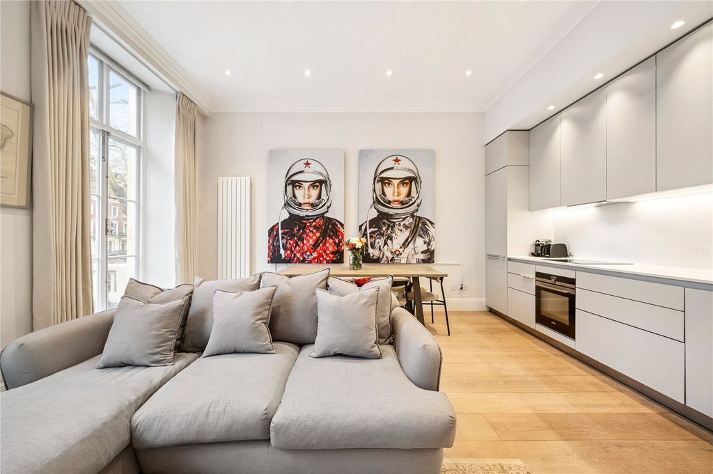 Property photo 3 of 14 Picture No. 05