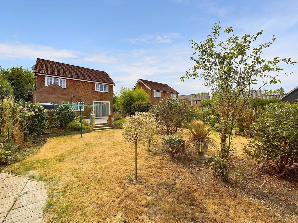 Property photo 1 of 34