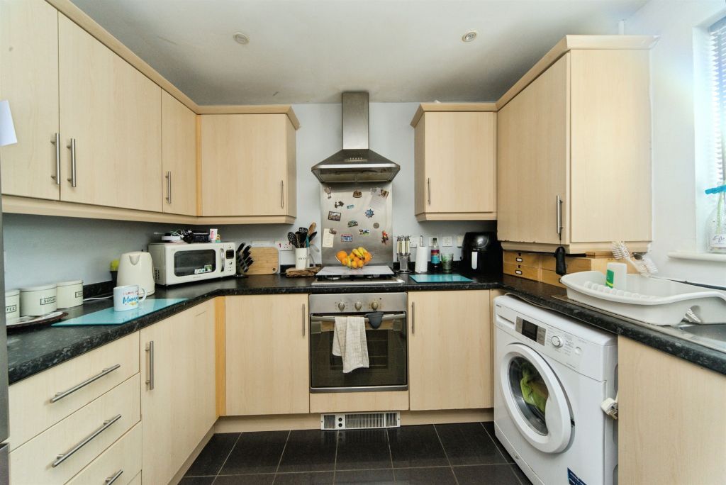 Property photo 2 of 16
