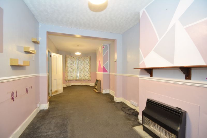 Property photo 2 of 9 Photo 8