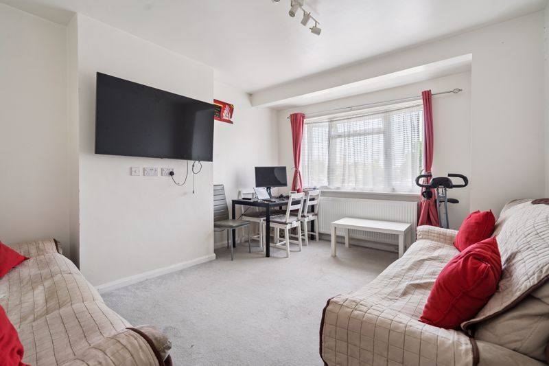 Property photo 3 of 16 Photo 4