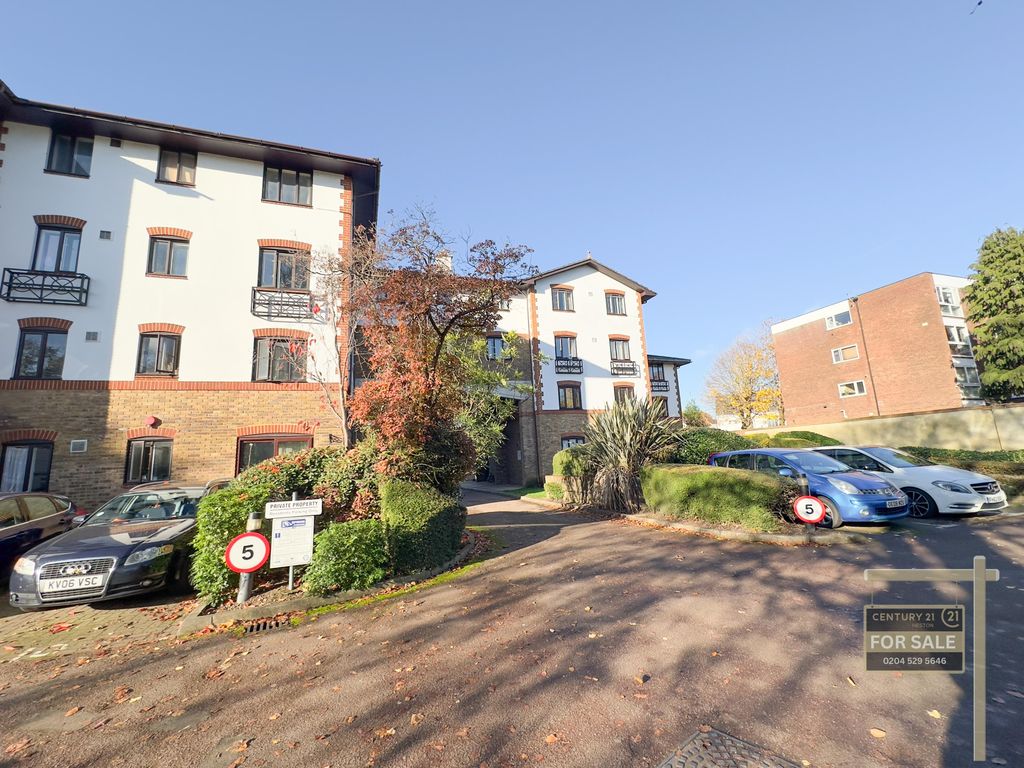 Property photo 1 of 6