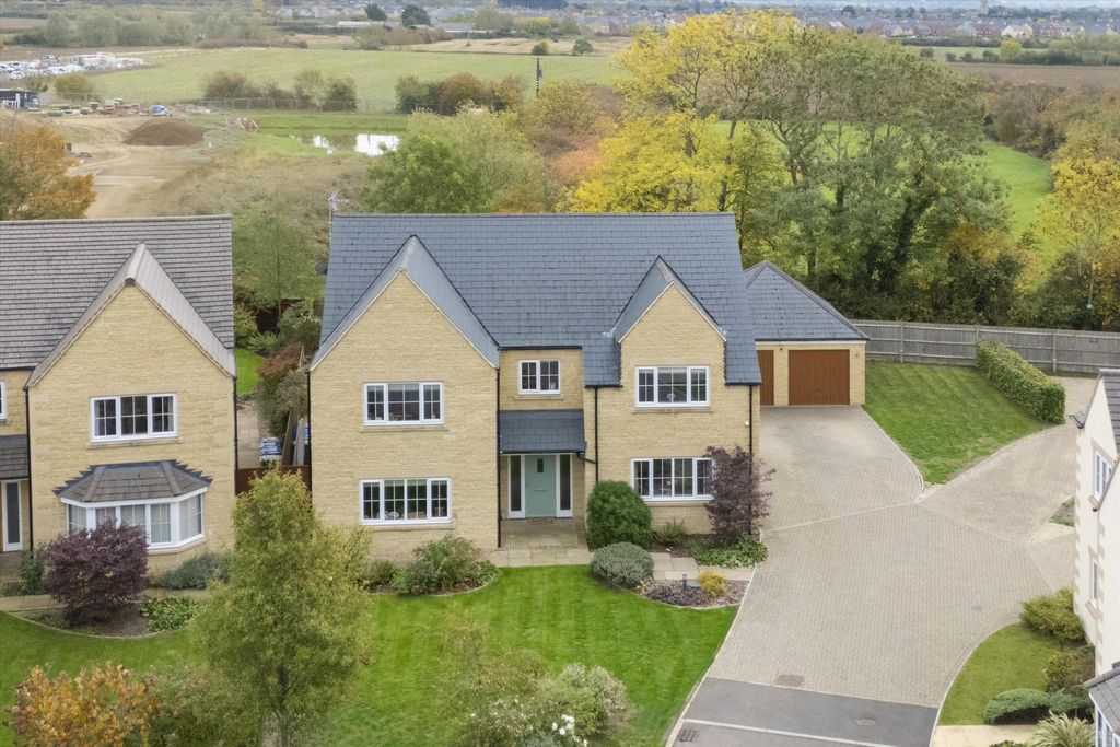 Property photo 2 of 28 Image