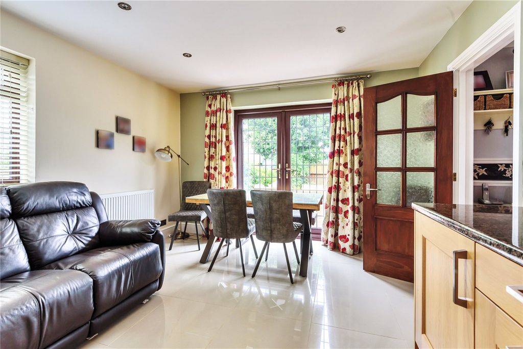 Property photo 3 of 19 Picture No. 06