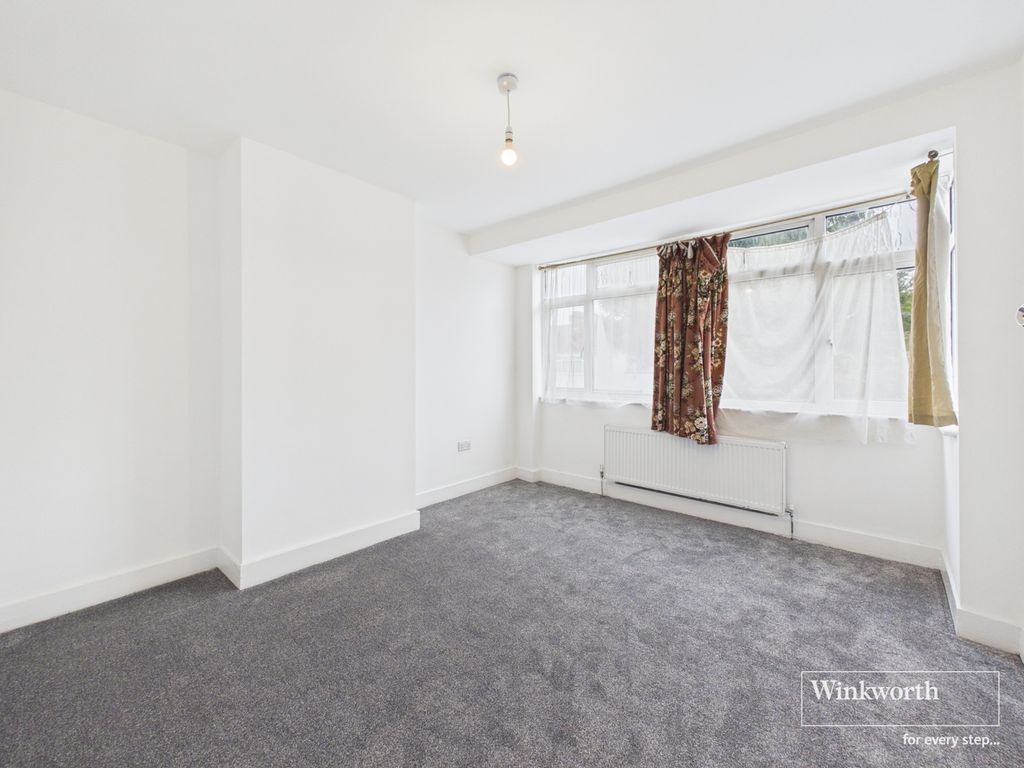 Property photo 3 of 10 Bedroom