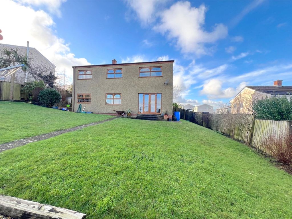 Property photo 2 of 32 Picture No. 29