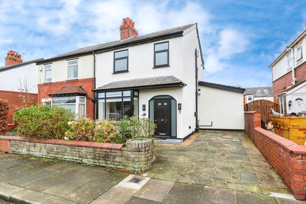 Property photo 3 of 15