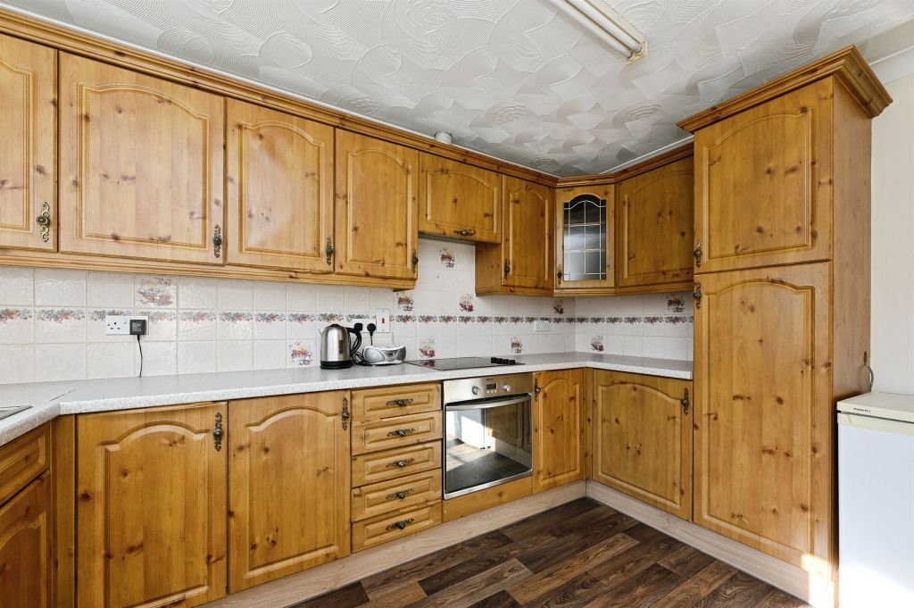 Property photo 3 of 16