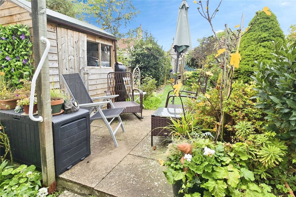 Property photo 2 of 14 Garden