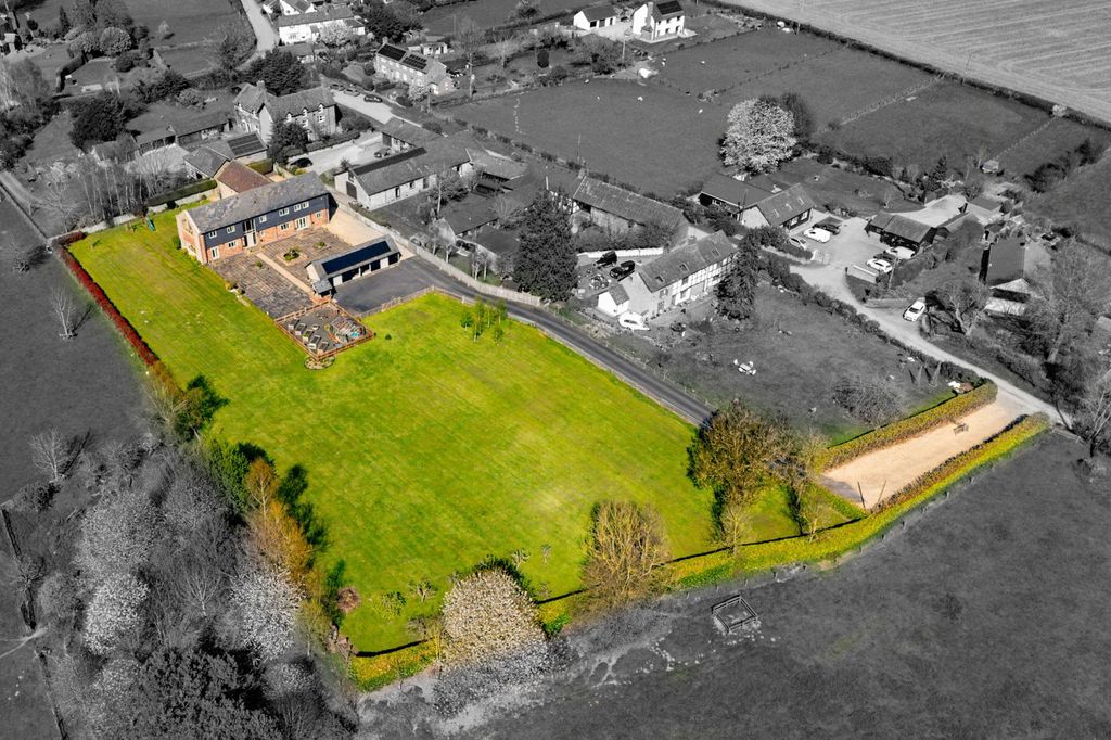 Property photo 1 of 30