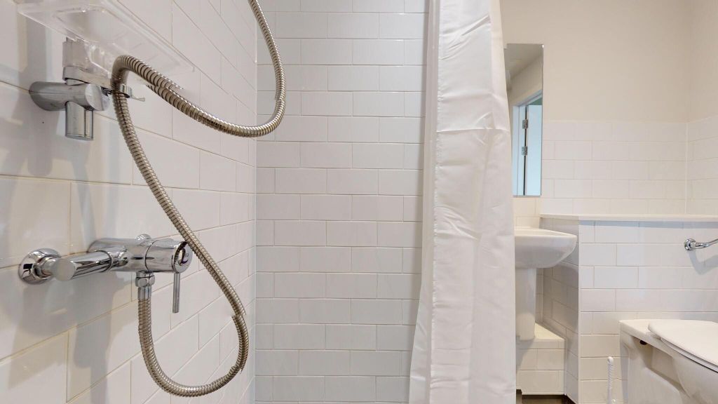 Property photo 3 of 15 Bathroom