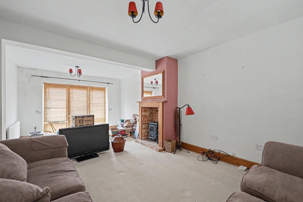 Property photo 2 of 16 Acacia, 377 London Road, Clanfield, Waterlooville, Po8 0Pj