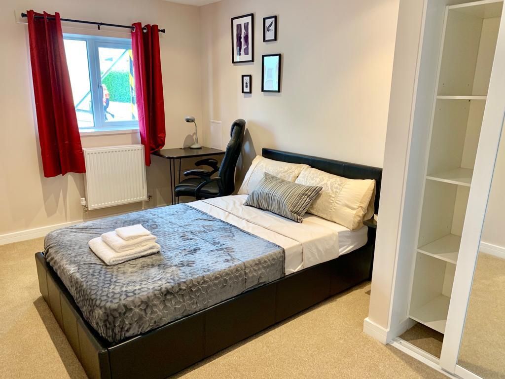 Property photo 3 of 6 Bedroom