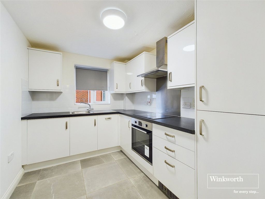 Property photo 2 of 9 Picture No. 14