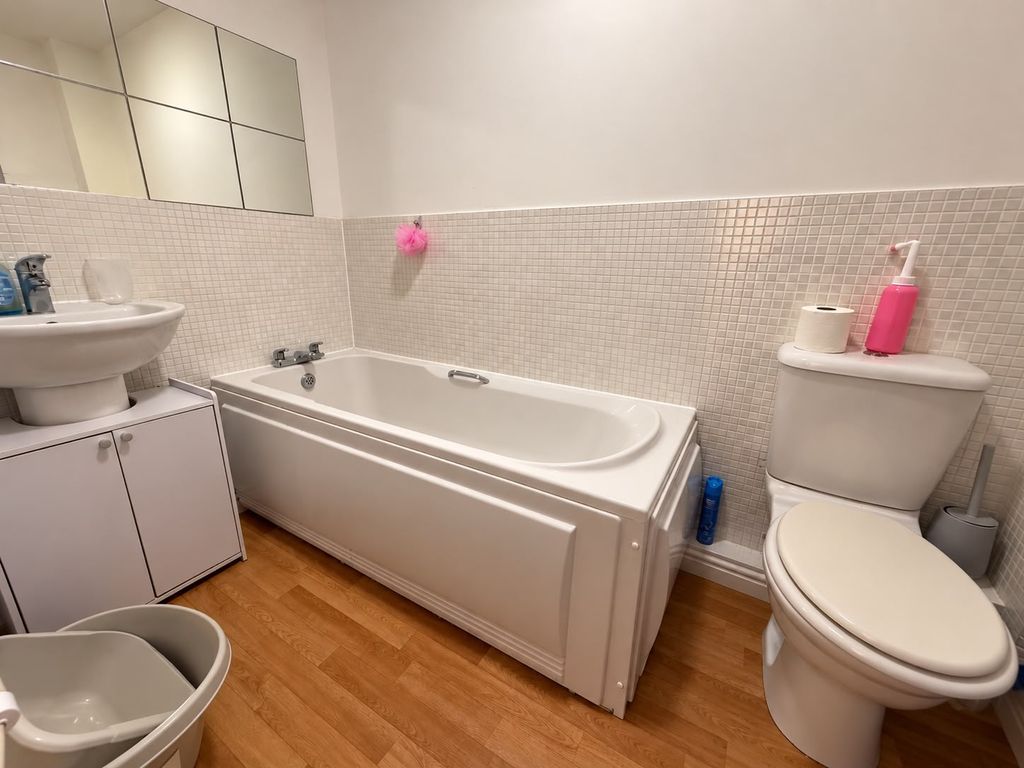 Property photo 3 of 4