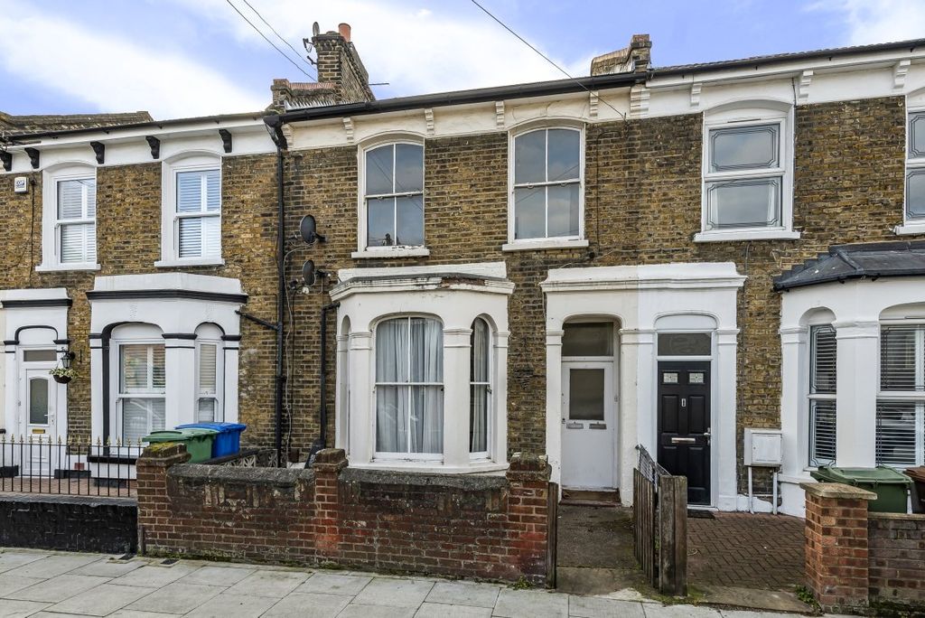 Property photo 1 of 9 817191 (1)